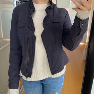 Jeans jacka  - Kommer tyvärr inte till användning! Skriv om du har frågor😋