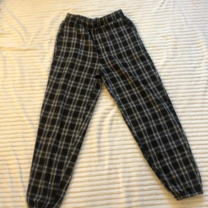 Shein, rutiga pyjamas byxor - Änvänt 0 gånger❤️