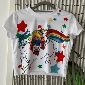 graphic tee  - silly graphic tee 🦄 🤪