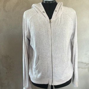 Mysig kofta - Mysig kofta (snöre saknas)