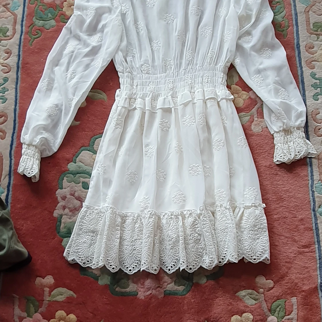 Ny spetsklänning - 90