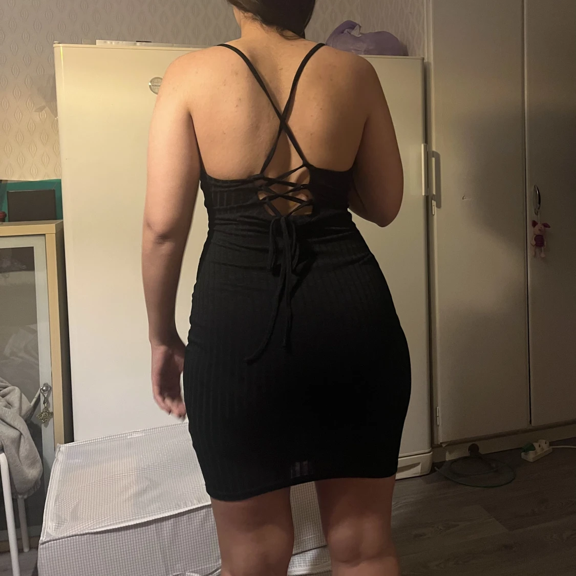 Svart takt klänning  - 90