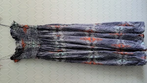 Sommarklänning Maxi Filippa K - Lång klänning som går ner till fötterna på mig och jag är 175 cm.