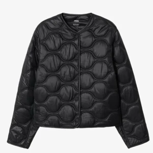 Mango jacka - Säljer den slutsålda mango jackan i storlek S, använd fåtal gånger och i nyskick! 💕