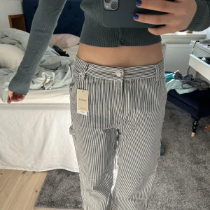 Mango jeans - Jätte snygga jeans men tyvärr förstora, storlek 40!💕