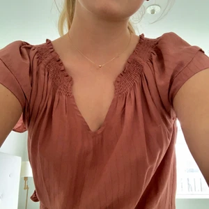 Vintage Pink Blouse - En smutsrosa blus från co’couture i storlek 34. En fin topp till sommarkjolar💞🌼💞 