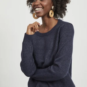 Mörkblå tröja - Snygg blå tröja😊Använd 1 gång💕