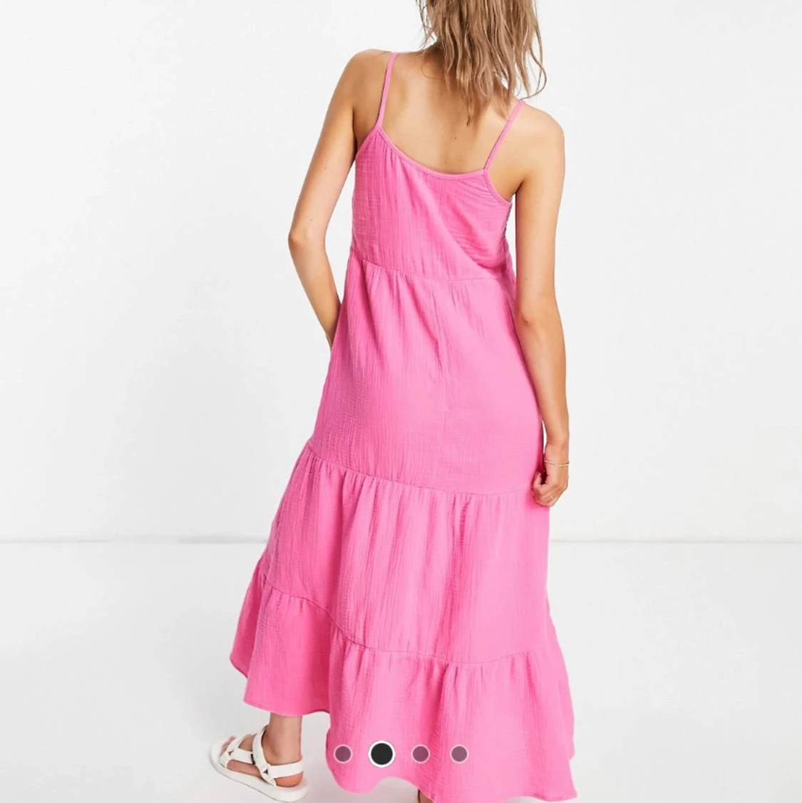 Rosa långklänning från Stradivarius - 90