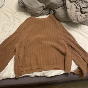 Stickad tröja - Säljer denna fina stickade tröjan