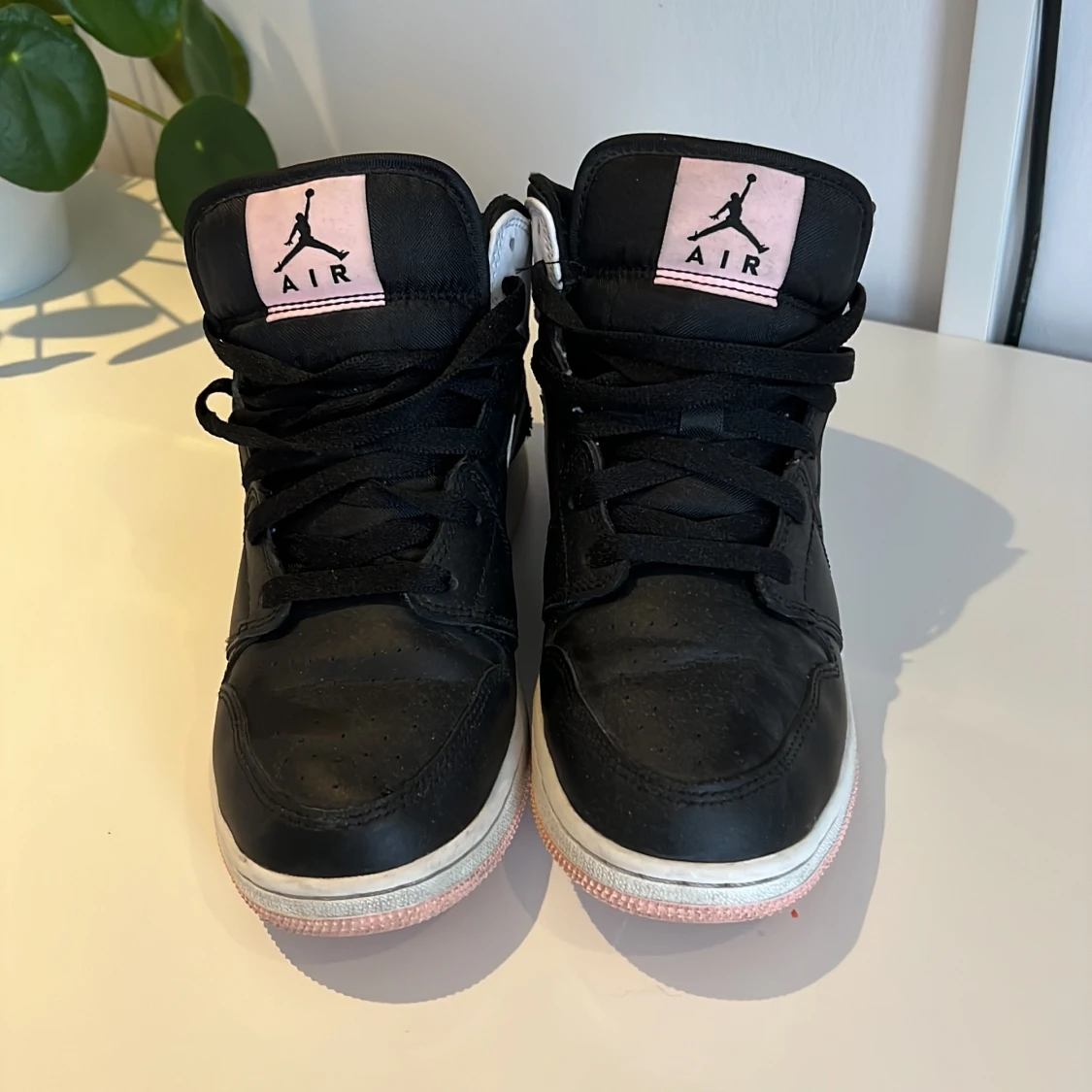 Air Jordan 1 mid Arctic Rosa Svart - 90