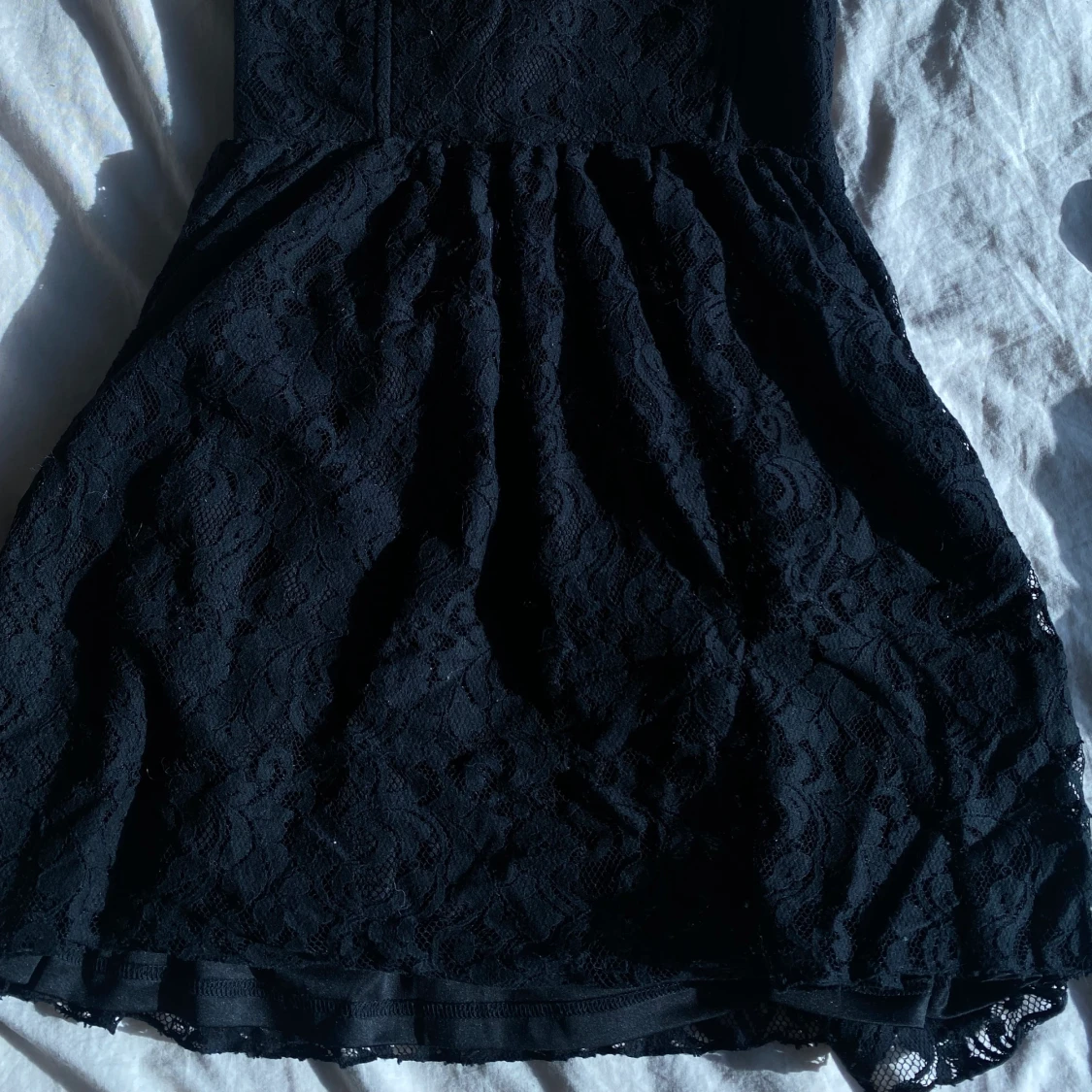 Svart spetsklänning - 90