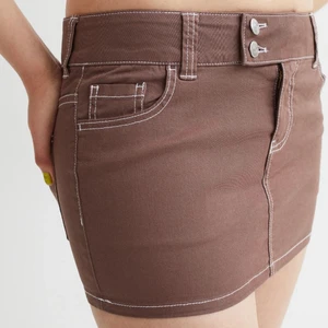 lågmidjade kjol - Lågmidjade kjol i storlek 32🤩🤩🤩så sjukt snygga