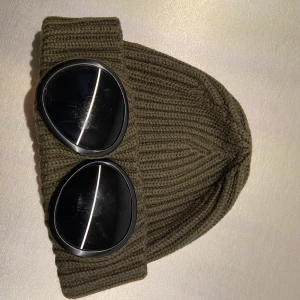 C.P Company mössa - Mörkgrön, onesize.