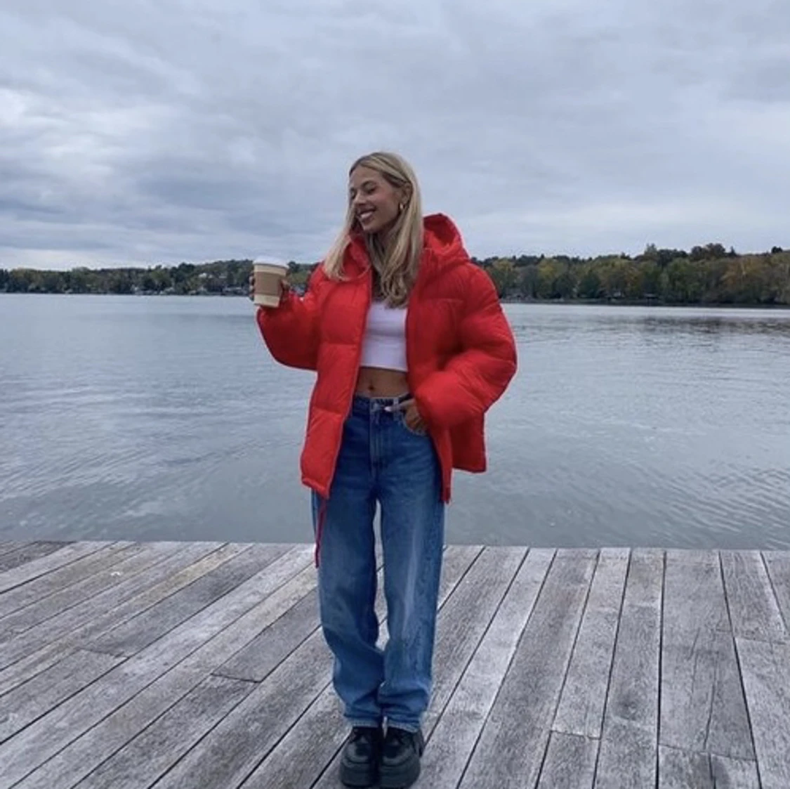 Röd puffer jacka  - 90