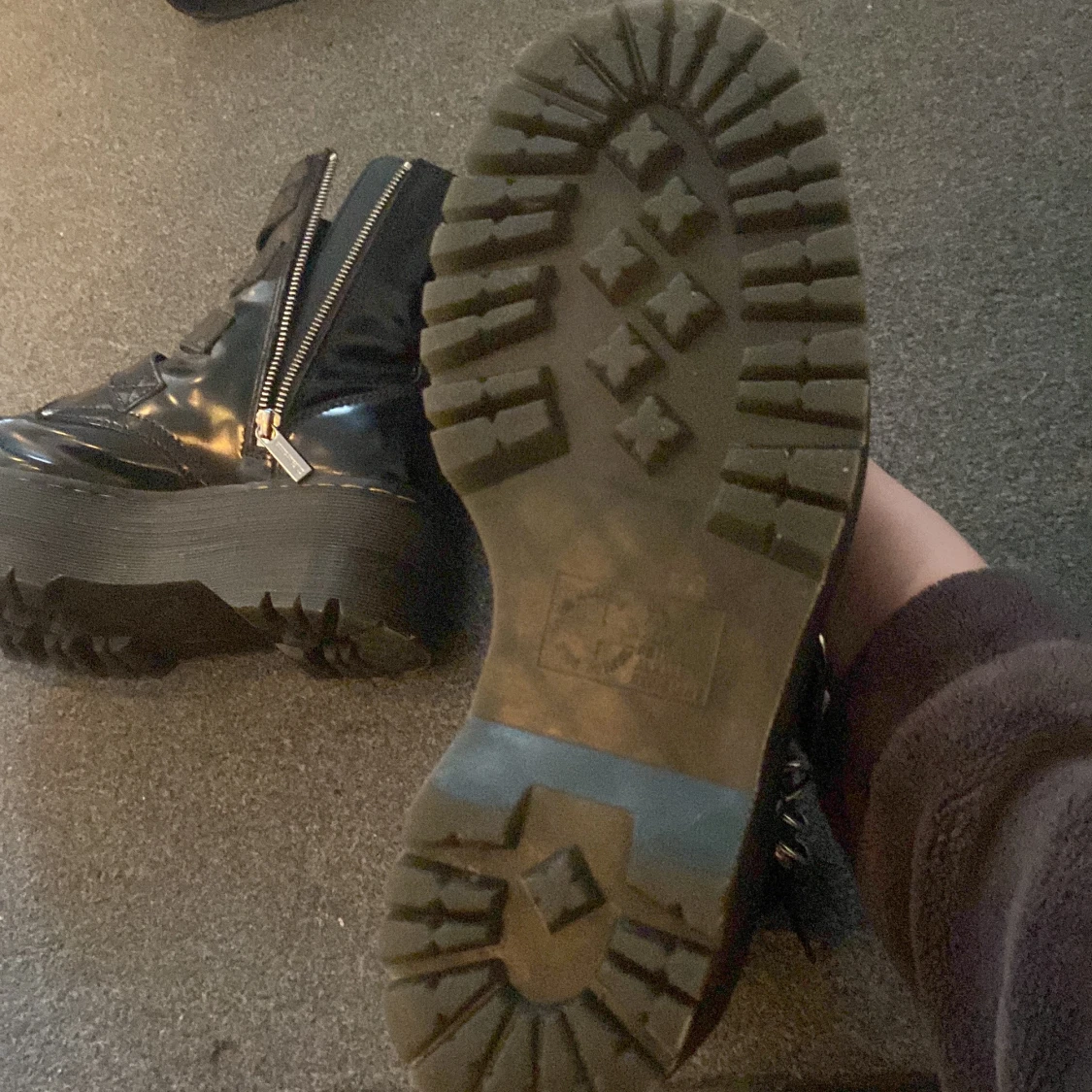 Doctor martens med spännen strl 40 - 91