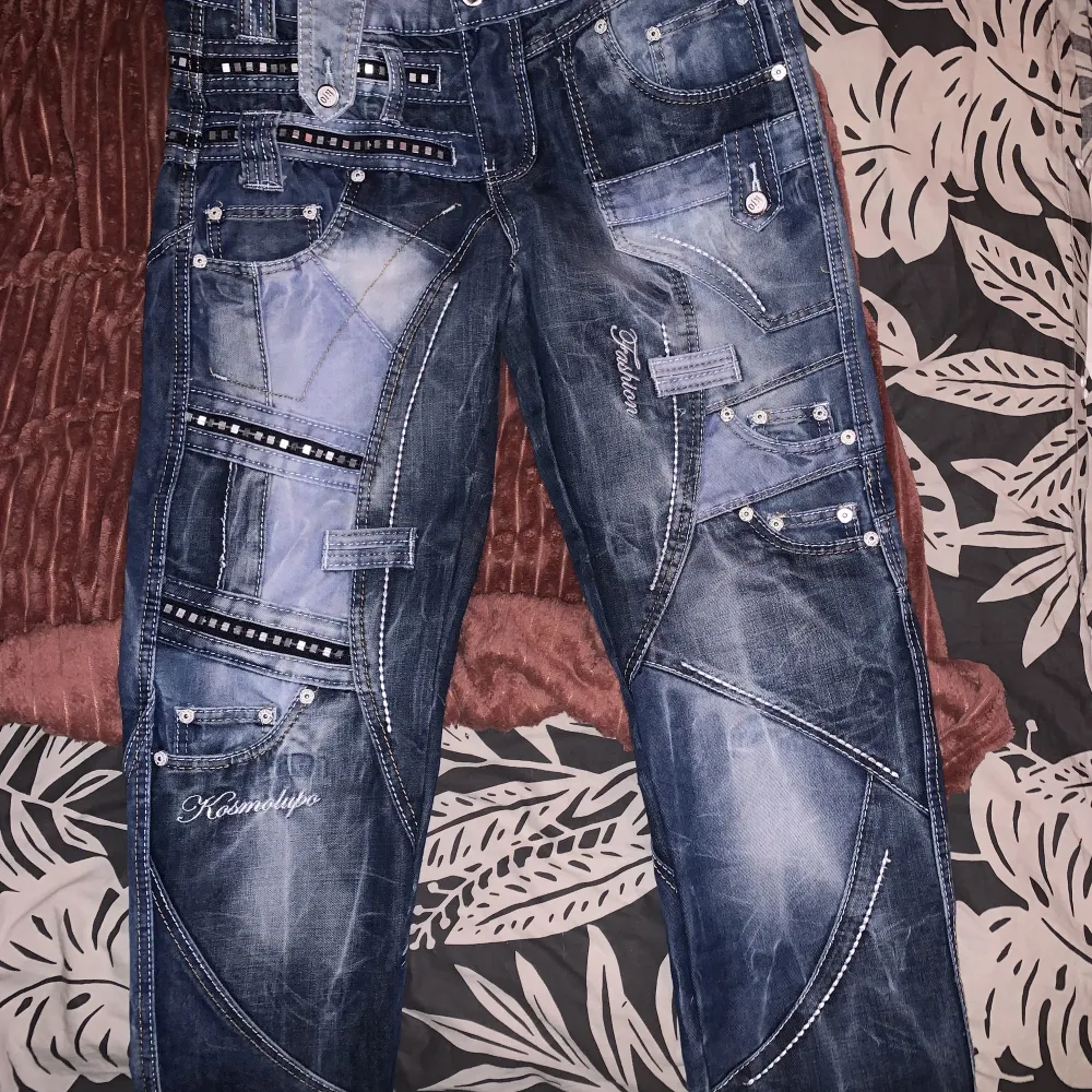 Riktigt feta bladee gang guzz jeans. I bra skick. Väldigt Rare Skriv innan du köper. Jeans & Byxor.