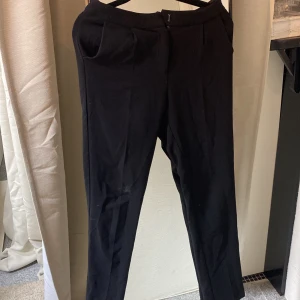 Kostymbyxor unique 21 - Kostymbyxor nyinköpta knappt använda nypris 365 säljer för 80 kr!! 💕💕