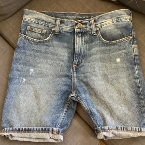 Shorts stretch herr Pier One W31  - Stretchshorts Pier One fr Zalando. W31. Fint skick. Kan postas. Frakt spårbart PostNord 57 kr. Har fler herrplagg. 