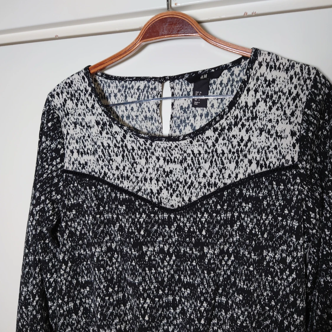 Klänning med spetsdetaljer - 90