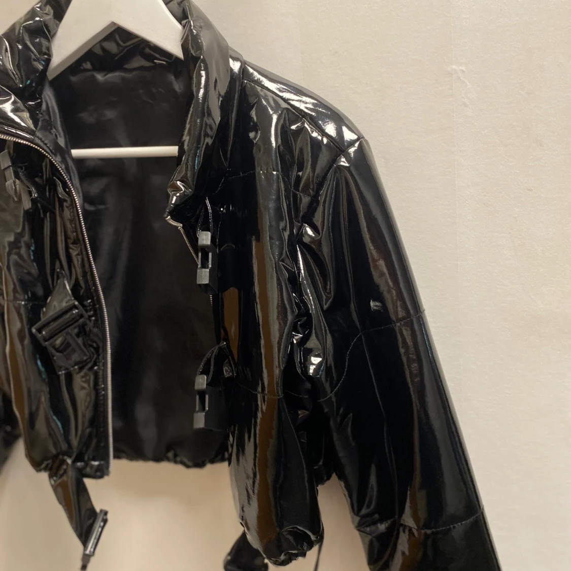 Svart lack jacka  - 91