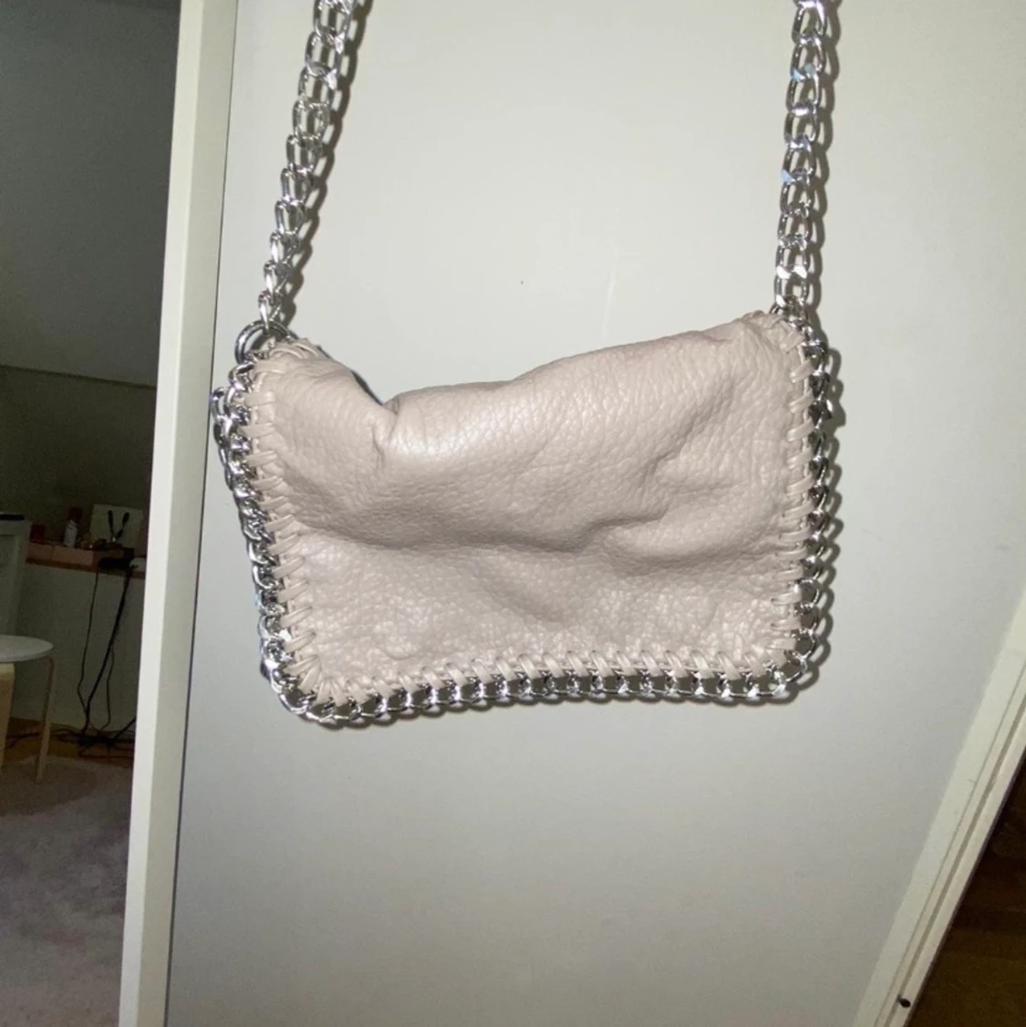 Väska med kedja - 90