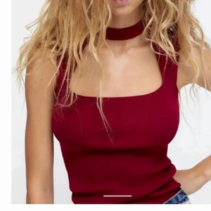 Zara festtopp - Populära zara toppen i vinröd färg❤️