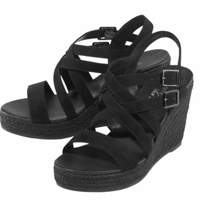 Sandaletter strl 36 - Endast testade inomhus. Som nya!