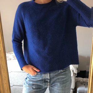 Blå stickad topp Mango - Blå stickad topp från Mango. Strl xs/s. Skriv privat vid intresse❤️