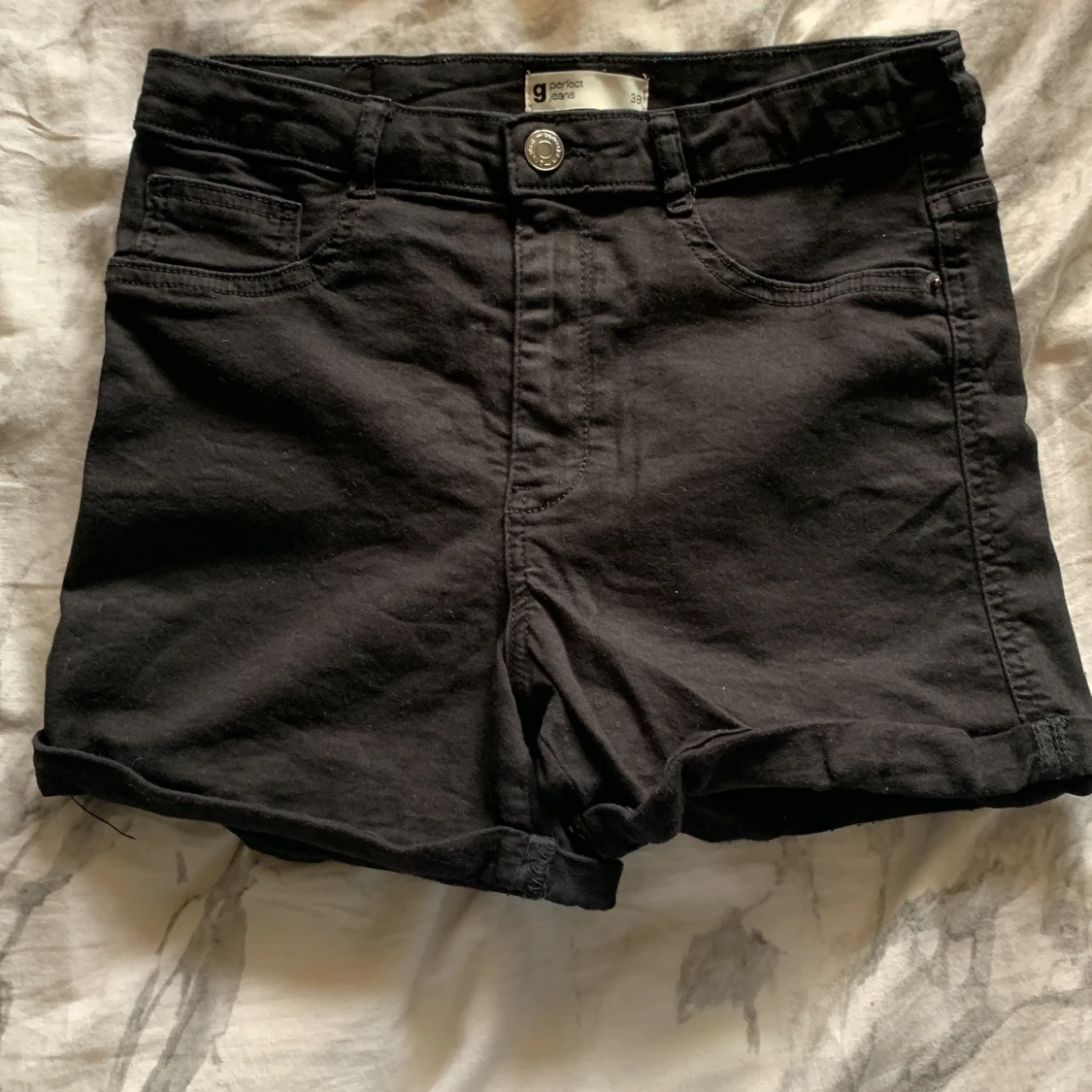 Svarta jeansshorts 