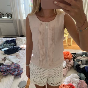 Topp - Så fin ljusrosa topp/linne. Passar till allt💕