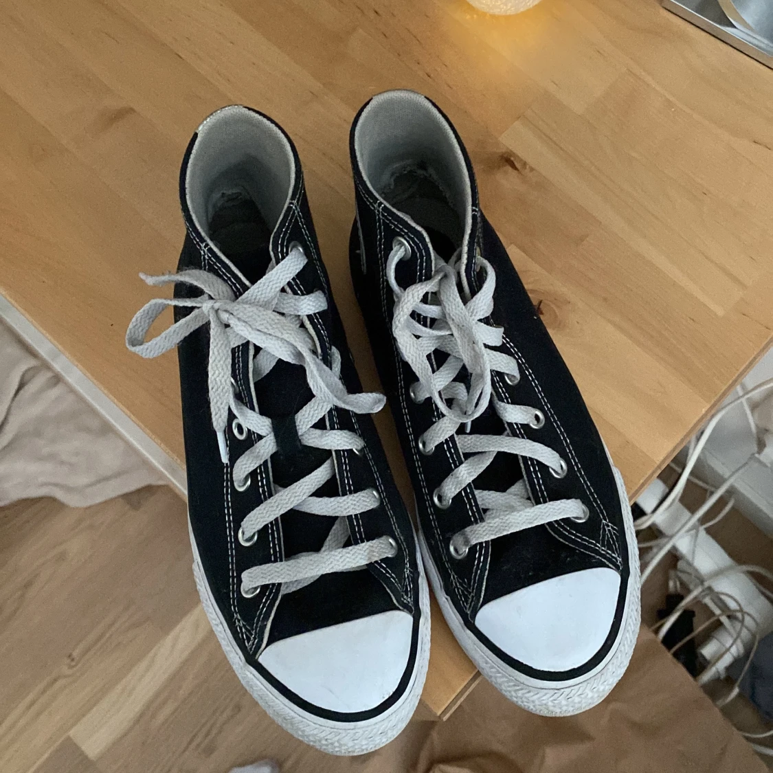 Converse med silverdetaljer storke 37,5 
