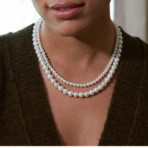 Edblad pärlhalsband (multi m gold)  - As snyggt pärlhalsband från Edblad (det minsta på bilden) som endast använts några enstaka gånger så inga tecken på användning alls 🙌🏼😍 Ordinarie pris är 399 på hemsidan :) 