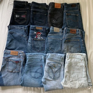 MASSA JEANS - Har laddat upp massa Jeans, jeanskjol och jeansshorts på min sida!! Finns enskilda annonser med priser och storlekar för varje par