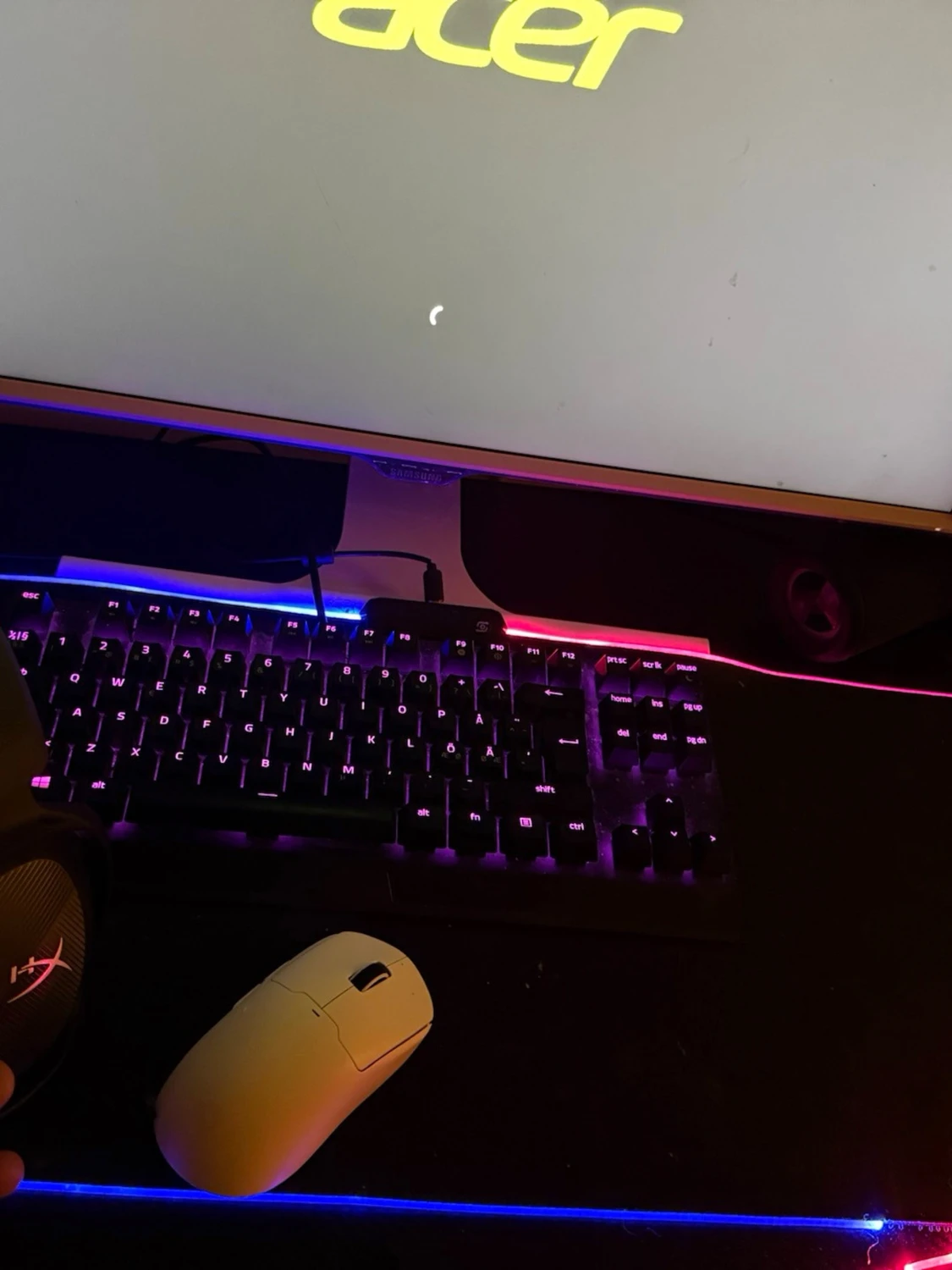 Mekaniskt tangentbord med RGB-belysning - 1