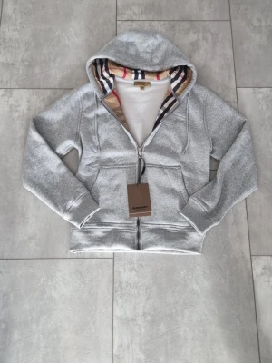 Burberry zip up S - Burberry zip hoodie size s 