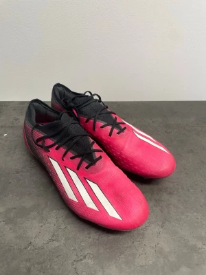 Adidas X speedportal.1 fotbollsskor  - Fotbollsskor Adidas X speedportal.1 FG. Elite-modell. Mycket bra skick, använd enstaka gång. Storlek 44