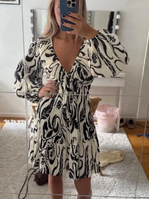 Klänning - Storlek S från H&M
