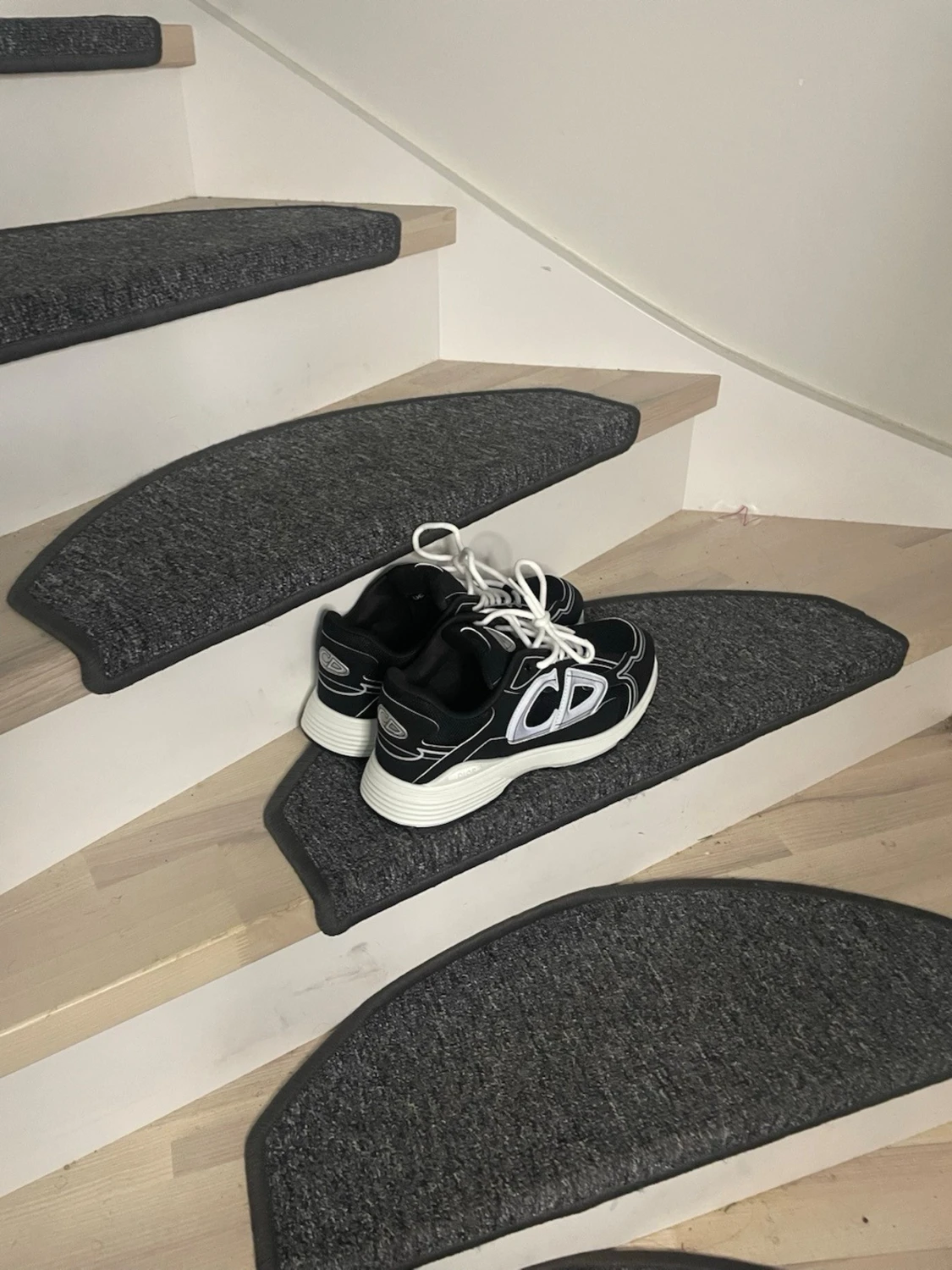 Svarta sneakers