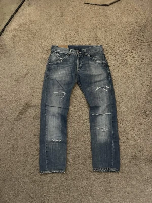 Dondup Jeans -  |Dondup Jeans| | Storlek: W30  | Skick: 9/10| Medföljer: inget| Frågor eller funderingar tveka inte på att höra av dig!