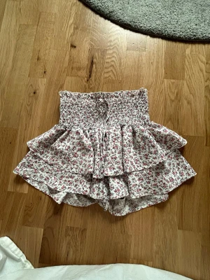 Blommig kjol från shein💞 - Blommig kjol💞