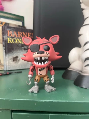 Funko Pop Foxy Five Nights at Freddy's - Säljer en Foxy-figur från Five Nights at Freddy's som Funko Pop. 