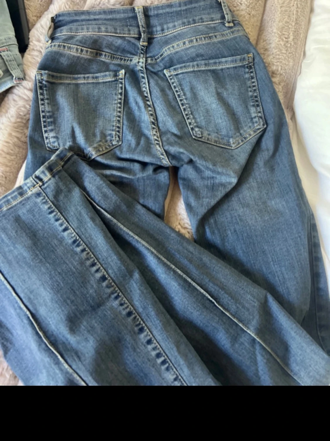 Blå utsvängda jeans från Nelly - 2
