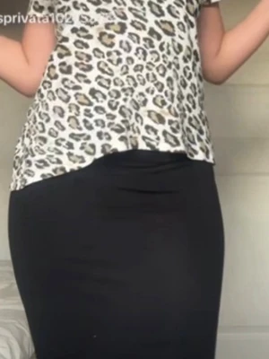 Svart T-shirt  - En leopard t shirt. Från Zara 