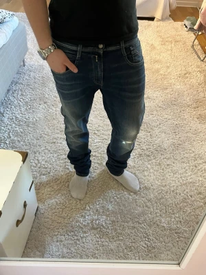 Replay anbass jeans - Replay Jeans | skick 9/10 | Storlek 33/32 | Pris - 499kr | Modellen är ca 180cm lång | Hör av dig vid minsta fråga eller fundering!!