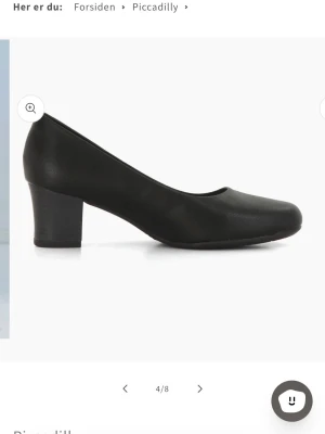 Svarta pumps från Piccadilly BYTE av storlek - Är det någon som har denna klacken i strl EU37 som vill byta till en strl EU38?   Den är i färg svart. Modell Laura. Aldrig använd. Super skön modell, flygvärdinna skor. 