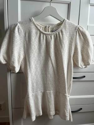 Vitt blus från Lindex  - Superfin blus!! Storlek xs