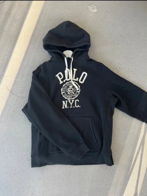 Ralph lauren hoodie  - Säljer denna feta Ralph Lauren hoodie, för frågor är det bara att höra av sig 