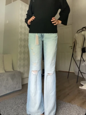 Bootcut jeans - Helt nya jeans från Gina tricot. Storlek 170!