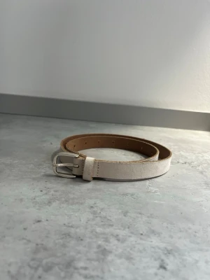Beige skärp - Helt nytt beige skärp