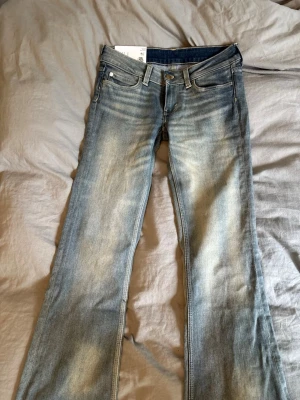 Weekday jeans - Säljder dessa populära jeansen från Weekday i modellen cheap monday. Storlek 27/32. Dom är aldrig använda med lappen kvar. Skriv om ni har några frågor!😊